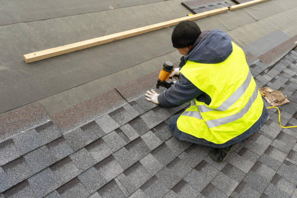 Best Flat Roof Repair Services  in Amherst, WI